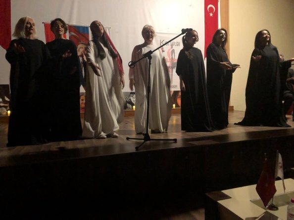 “BANA ELLERİNİ VER” ÜÇÜNCÜ KEZ SAHNELENİYOR