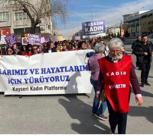 Kadın Cinayetlerine Karşı Yürüyüş
