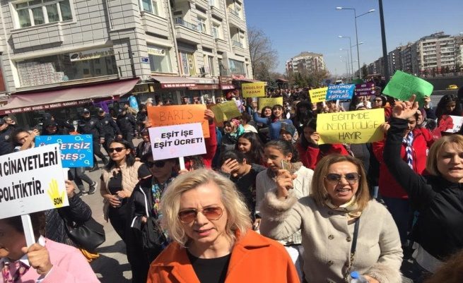 Kadın Cinayetlerine Karşı Yürüyüş